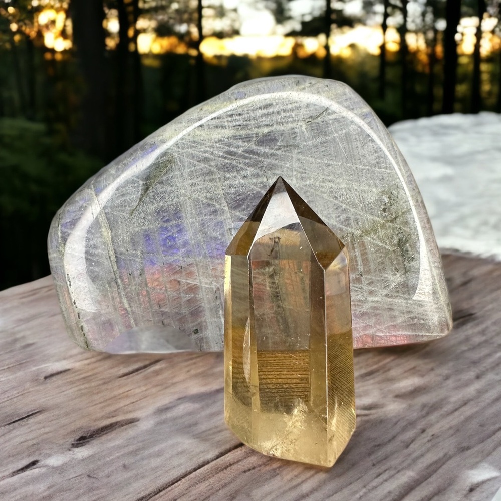 Smoky quartz point